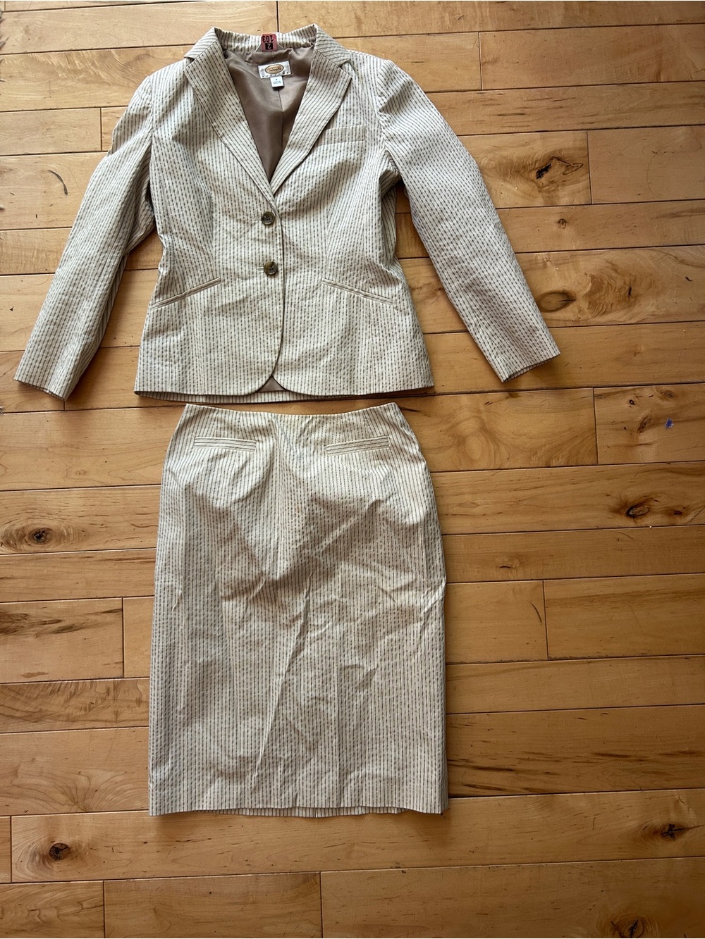 Talbot’s Petites Size 4 2-Piece Suit (Blazer + Skirt)
